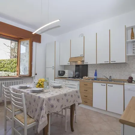 Appartamento Nove Fontane Sleeps 4